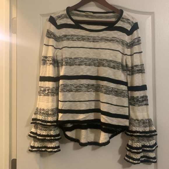 Giani Bini EUC sweater in size small - Picture 2 of 6